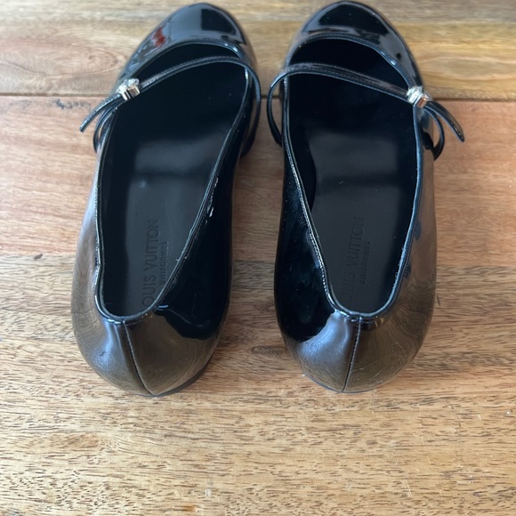 Louis Vuitton Uniforme Women’s Flat Loafer - Picture 2 of 5